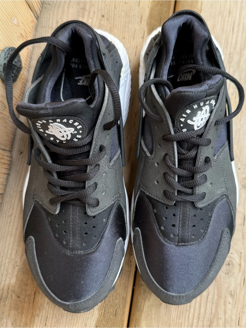 Nike Air Huarache Run Black White Trainers Women’s Size 7 RunningShoes Sneakers - Picture 3 of 8